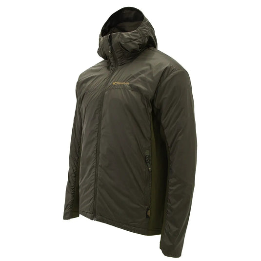 Carinthia® G-LOFT® TLG-Jacke vor weißem Hintergrund.