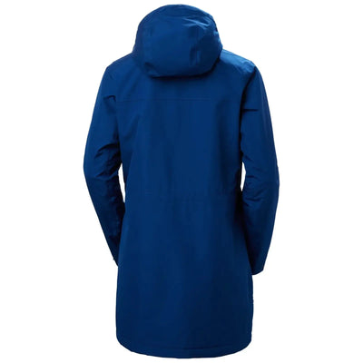 Blauer Helly Hansen® Frida Winterparka für Damen mit Kapuze auf weißem Hintergrund.