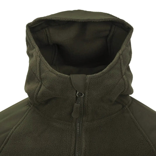 Helikon-Tex® Cumulus Hochleistungsfleecejacke: Grüne Kapuzenjacke mit robustem, geschlossenem Reißverschluss.