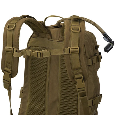 Nahaufnahme der Rückseite und der Schultergurte eines Helikon-Tex® RATEL Mk2 Rucksacks.