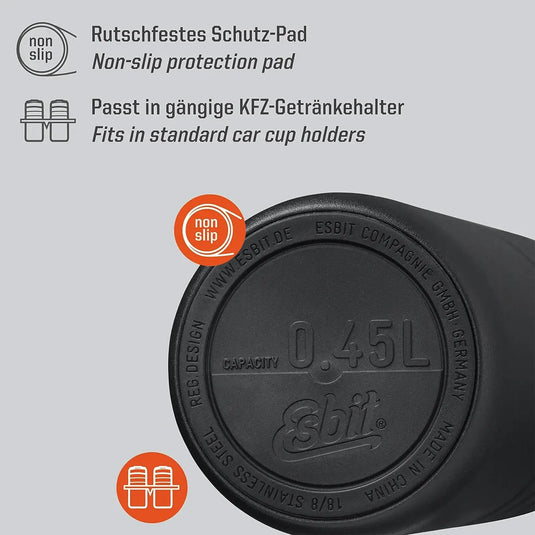 Ein schwarzes, rutschfestes Schutzpolster für Getränkehalter im Auto mit einer 0,45-l-Esbit®-Thermobecher mit Klick-Verschluss und 450-ml-Kapazitätsanzeige.