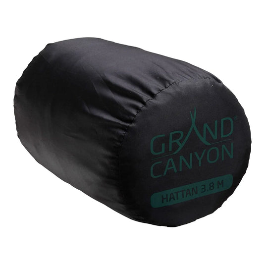 Schwarzer, selbst aufblasender Schlafsack mit Grand Canyon® Hattan 3.8 Label.