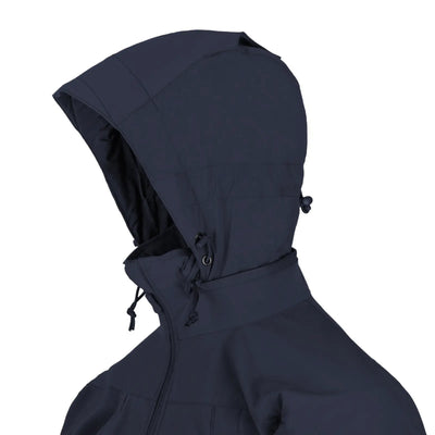 Marineblaue Helikon-Tex® Blizzard Jacket® mit verstellbaren Kordelzügen an einer unsichtbaren Schaufensterpuppe vor weißem Hintergrund.