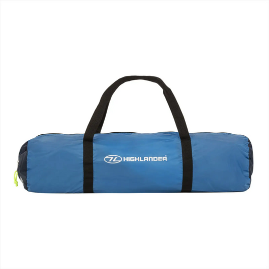 HIGHLANDER® Juniper 2 Personen Zelt Campingschlafsack zusammengerollt und mit Tragegurt gesichert.