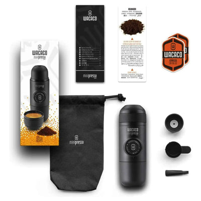 WACACO® Minipresso tragbares Espressokocher-Set mit Tragetasche, Zubehör und Verpackung von WACACO.