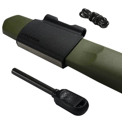 Morakniv® Gürtelmesser Kansbol mit Survival-Kit (S) Orange mit Schlagbolzen und grünem Griff auf weißem Hintergrund.