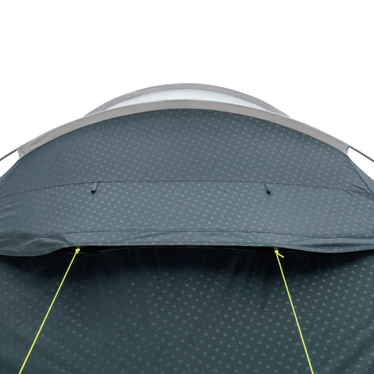 Nahaufnahme eines grauen Outwell® 5-Personen Zelt - Earth 5 Campingzeltes vor weißem Hintergrund.