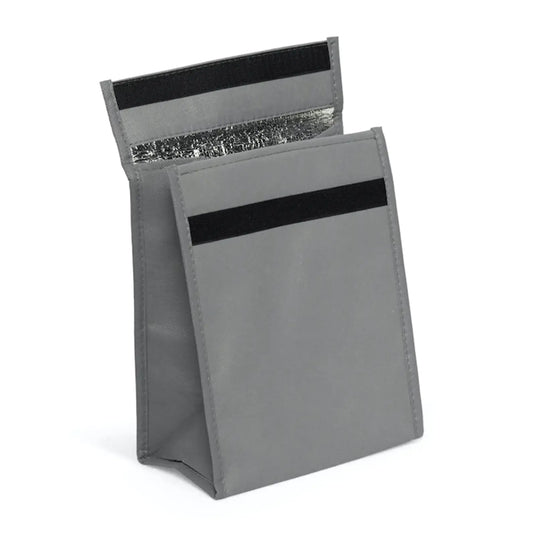 Silver Retulp Fridgebag Lunchbag Grau (9 Liter) aufrecht stehend mit geöffneter Klappe.